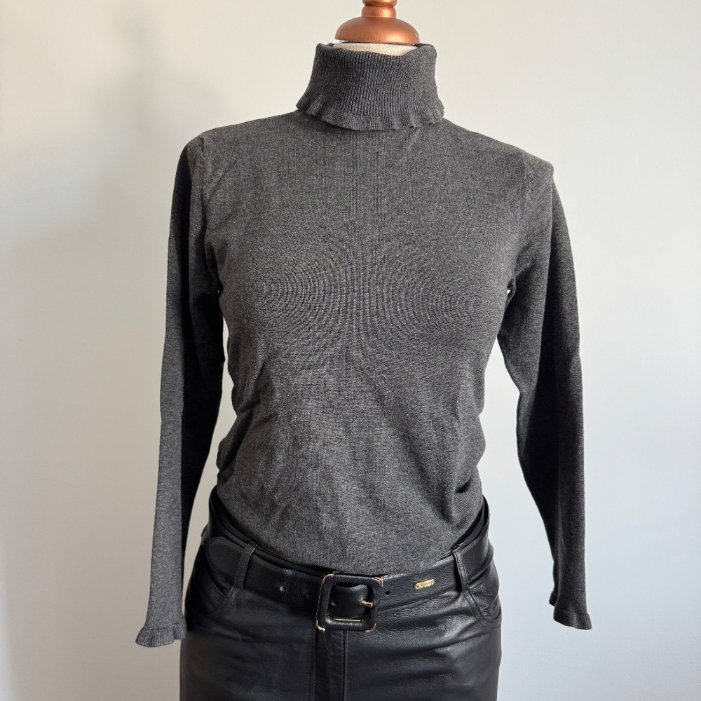 San Francisco - Grey Turtleneck Knit